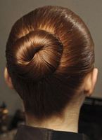  modne fryzury na wesele,  galeria  ze zdjęciami fryzur damskich w katalogu z numerem porządkowym  24
